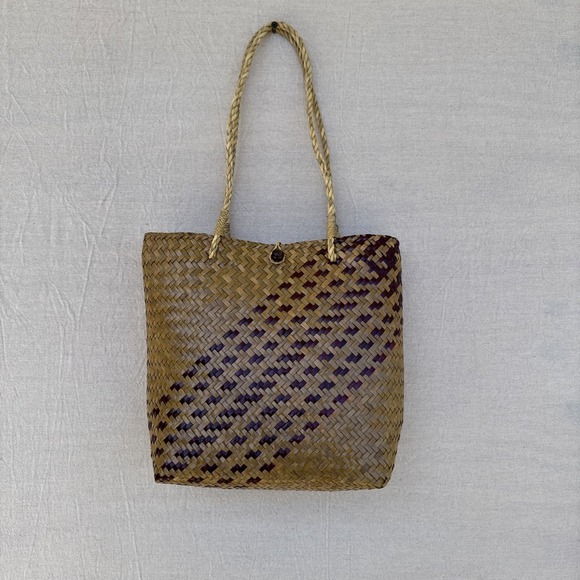 Natural‎ Papyrus Basket Handwoven Bag Medium Sz 11"X10"X4" Boho - Picture 4 of 10